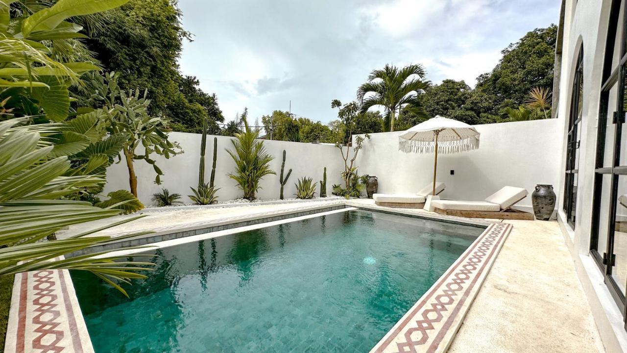 Villa Akhila Canggu Buitenkant foto