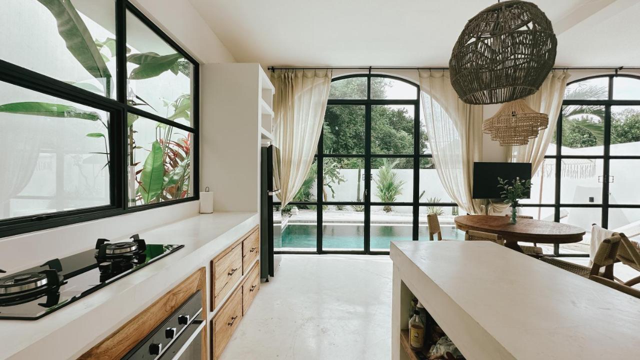 Villa Akhila Canggu Buitenkant foto